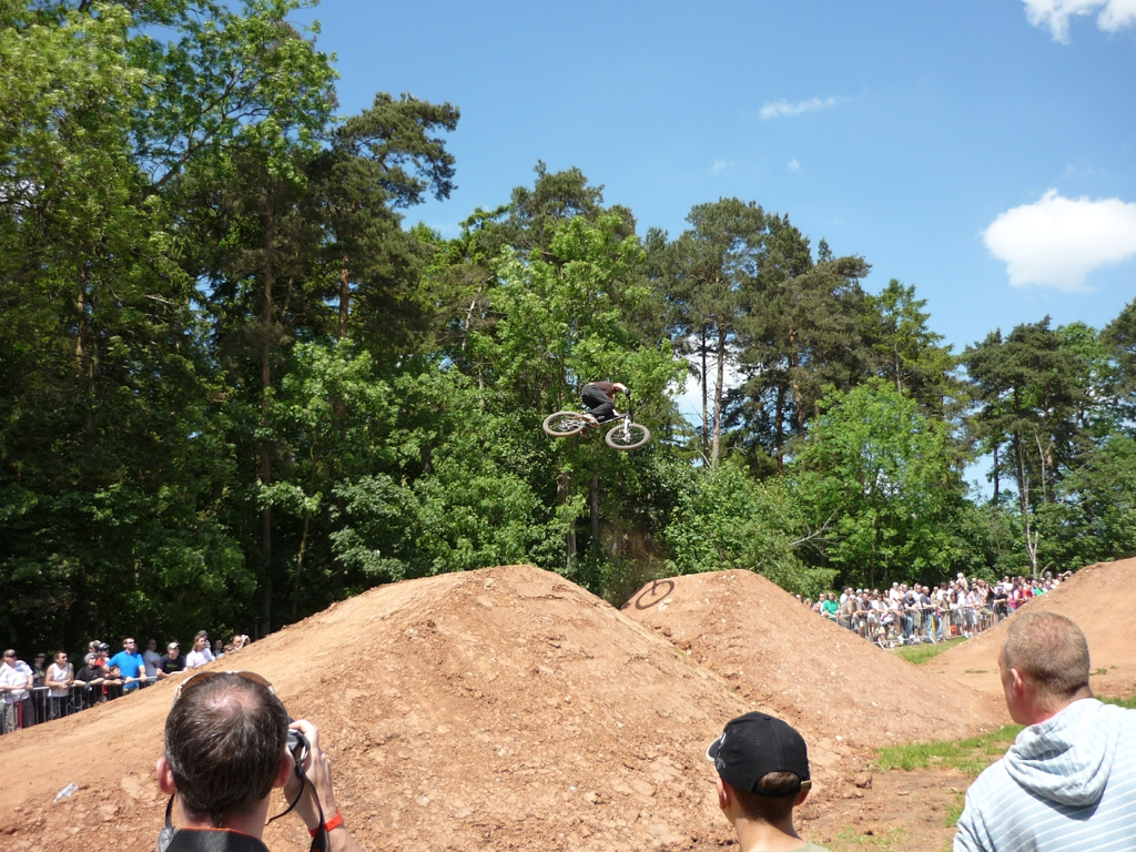bike_radar_21_20100330_1836437983